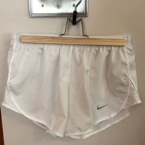 White nike shorts